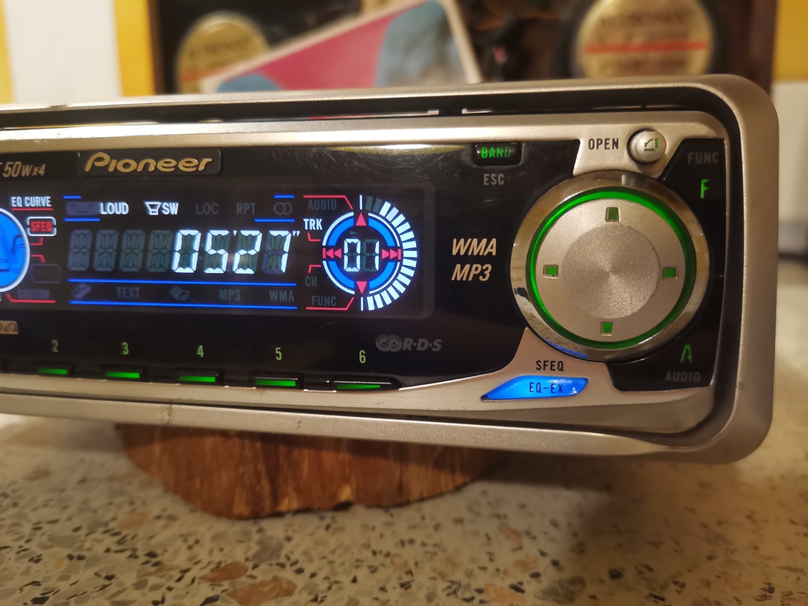 classic Pioneer DEH-P5600MP car radio CD player