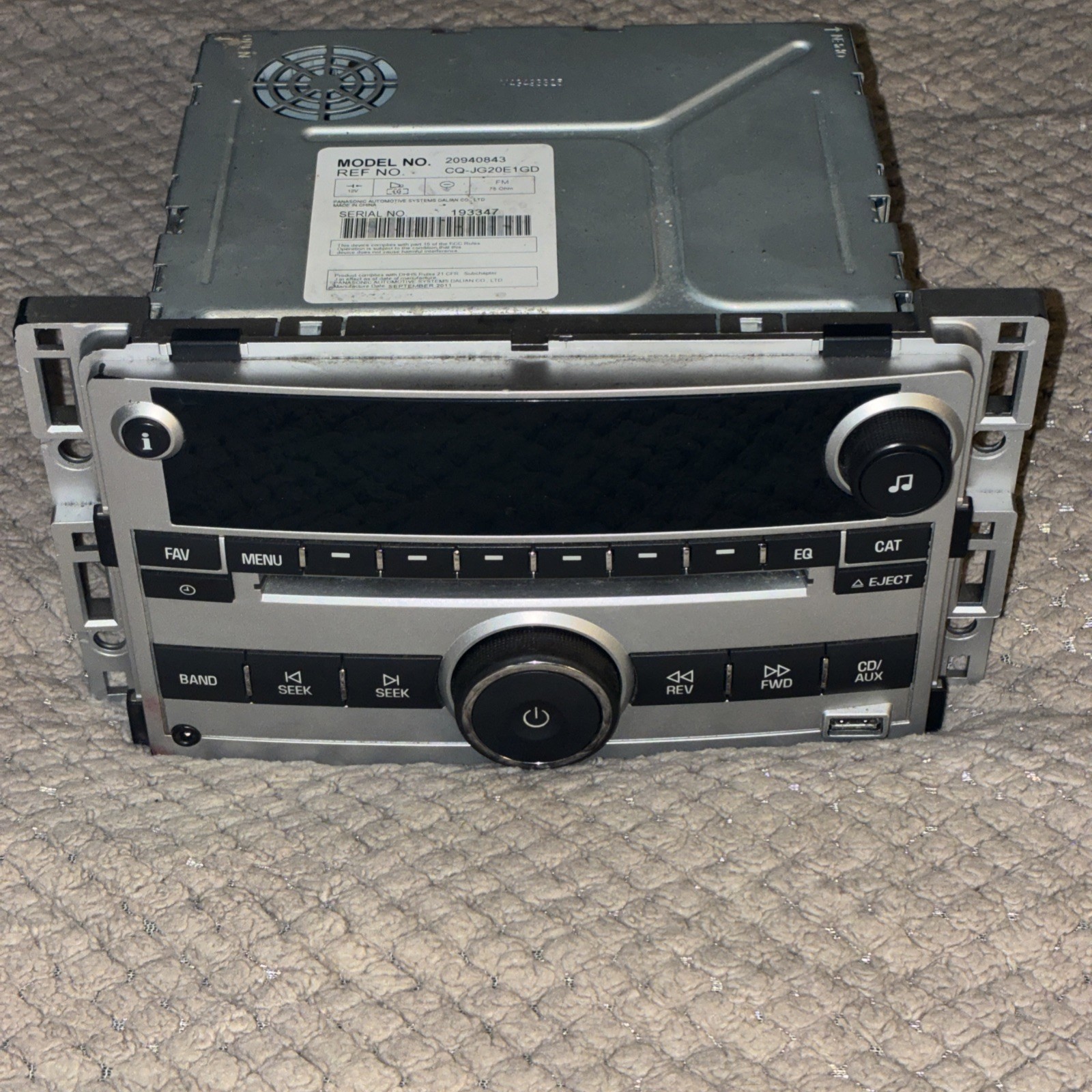 GM Chevrolet Malibu Radio CD Player USB AUX MP3 Part 20940843 Untested