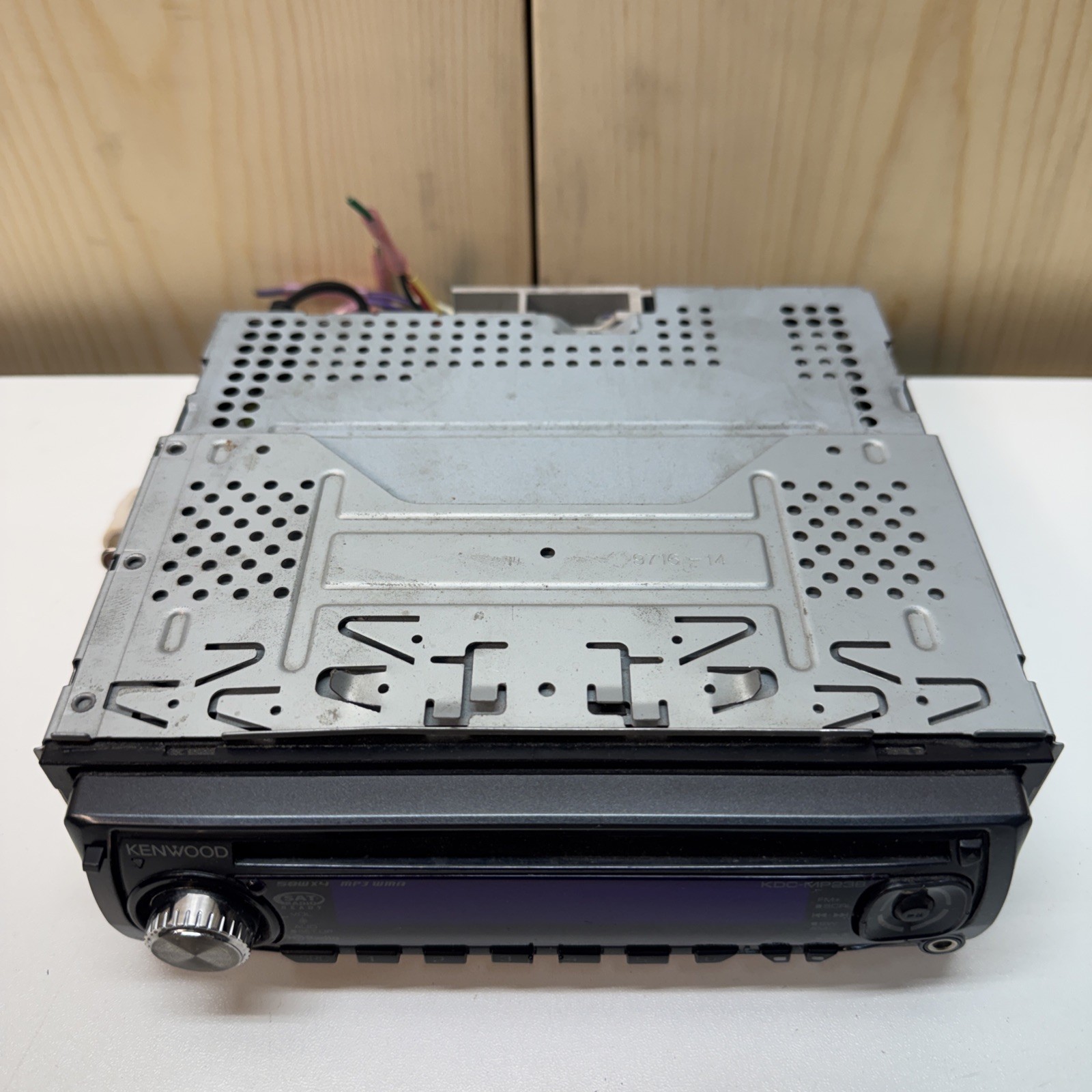 Kenwood KDC- MP 238 Car Stereo FM-Am Radio CD Player MP-3 WORKS GREAT ! Bin BY