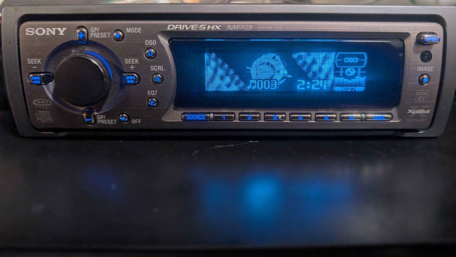 Sony CDX-F605X Full Motion OEL Display – TESTED- Remote, Case, & Harness