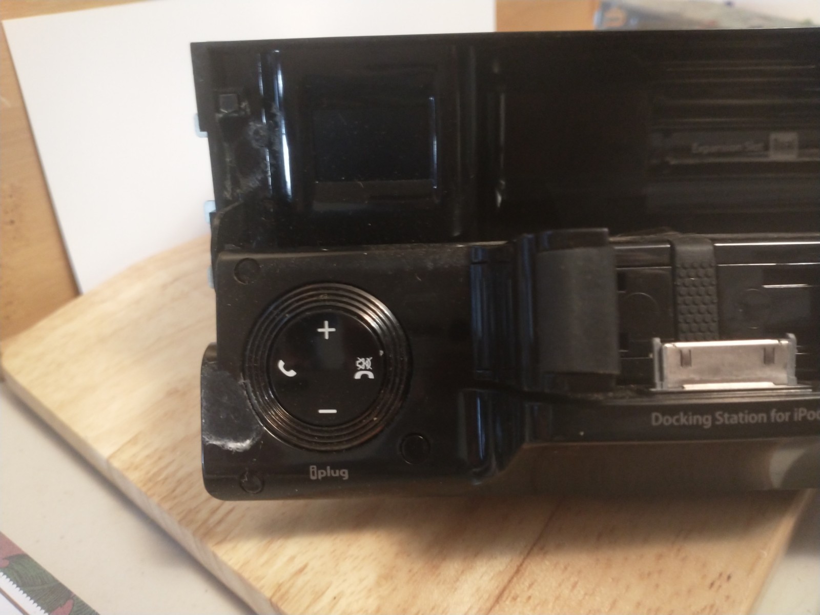 Dual Electronics Co. XML8100 iPod Dock station receiver in dash for auto