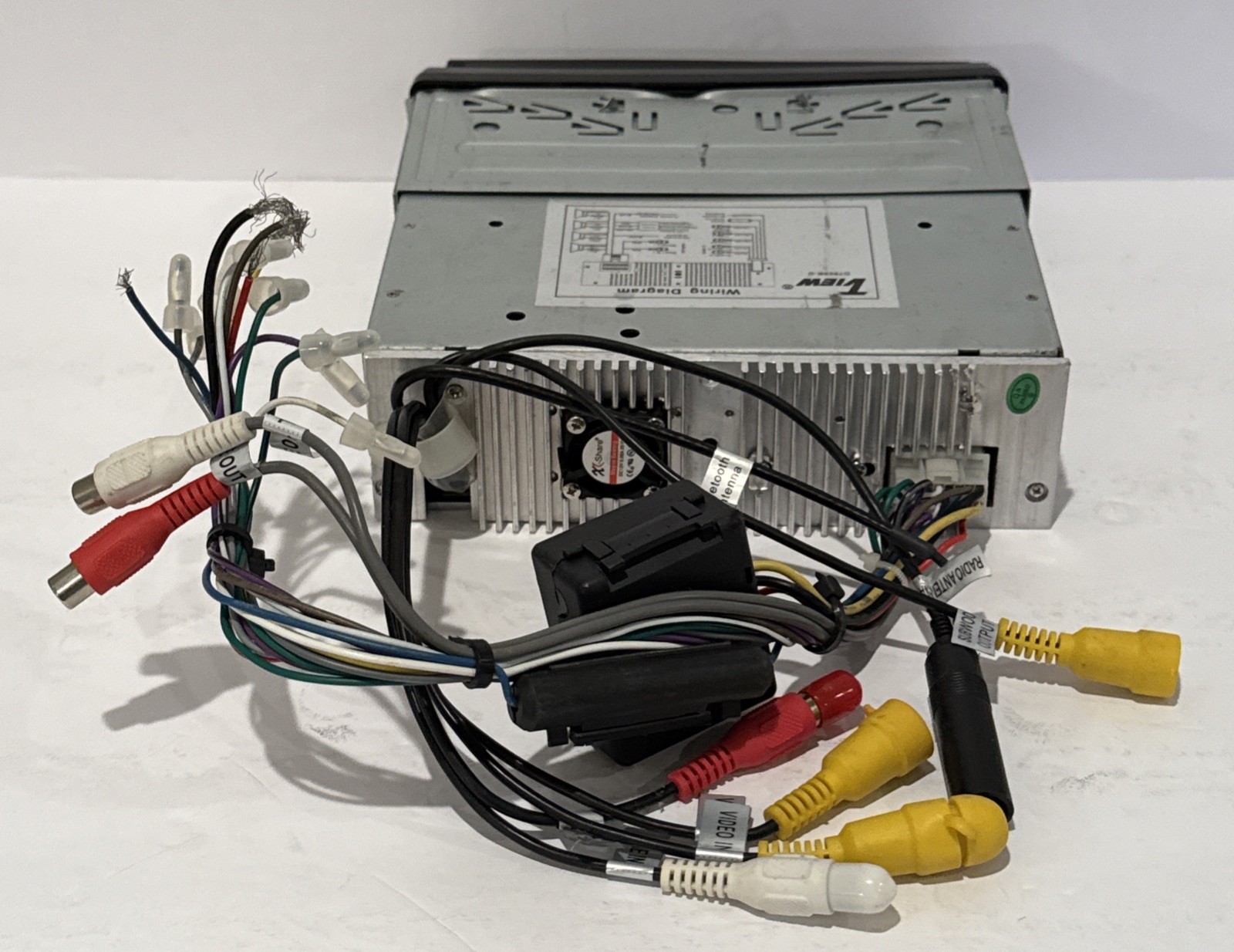 Tview D7905B-D In Car Dash 7′ Multimedia Player MP4/VCD/MP3/Radio Untested