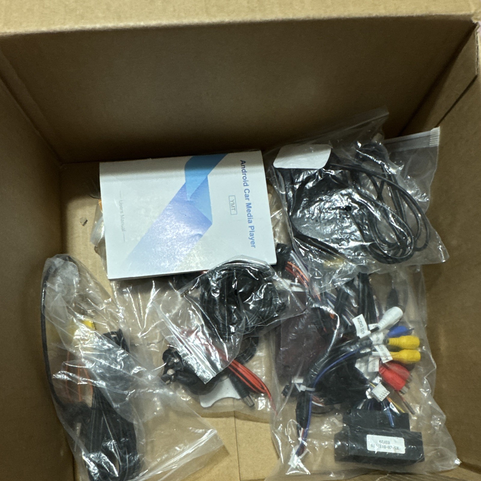 Android In-Dash Touchscreen Car MP5 Player KS9707 w/ Wiring Harness AV Cables