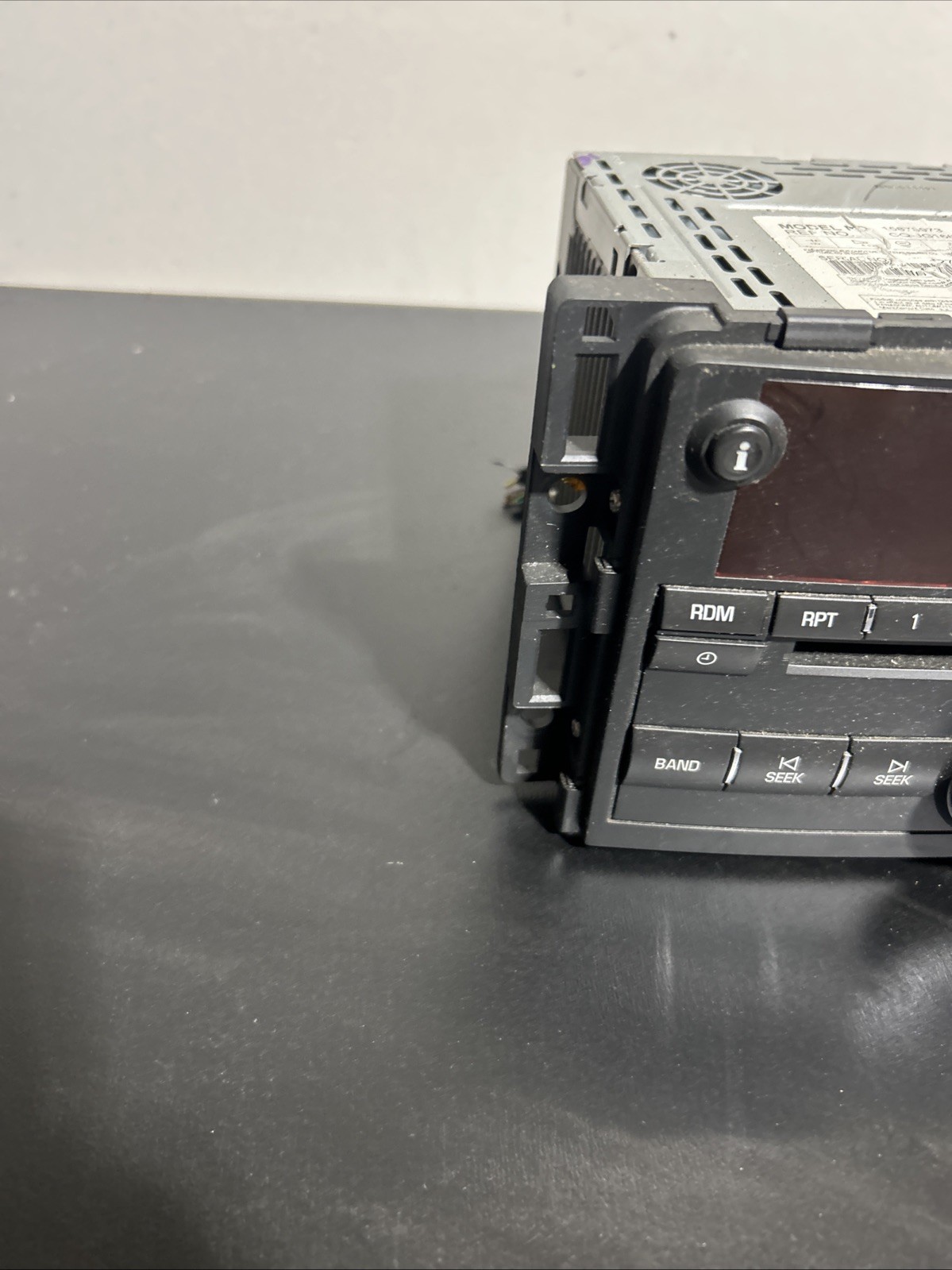 OEM 2006 & 2007 SATURN ION VUE AM FM CD FACTORY RADIO STEREO 15878973