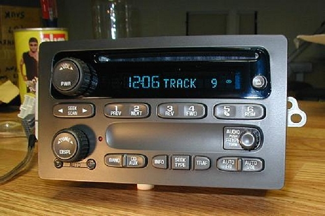 OEM 2003-2006 CHEVY Suburban Silverado Tahoe GMC Yukon Sierra CD Player Radio