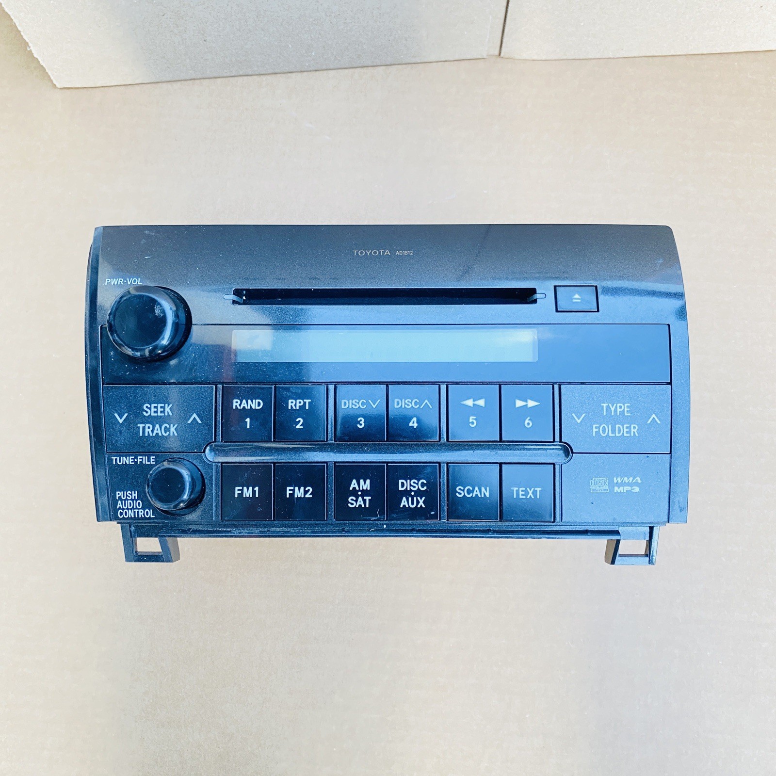 2007-2013 Toyota Tundra OEM AM/FM Radio Tuner CD 86120-0C270 AD1812