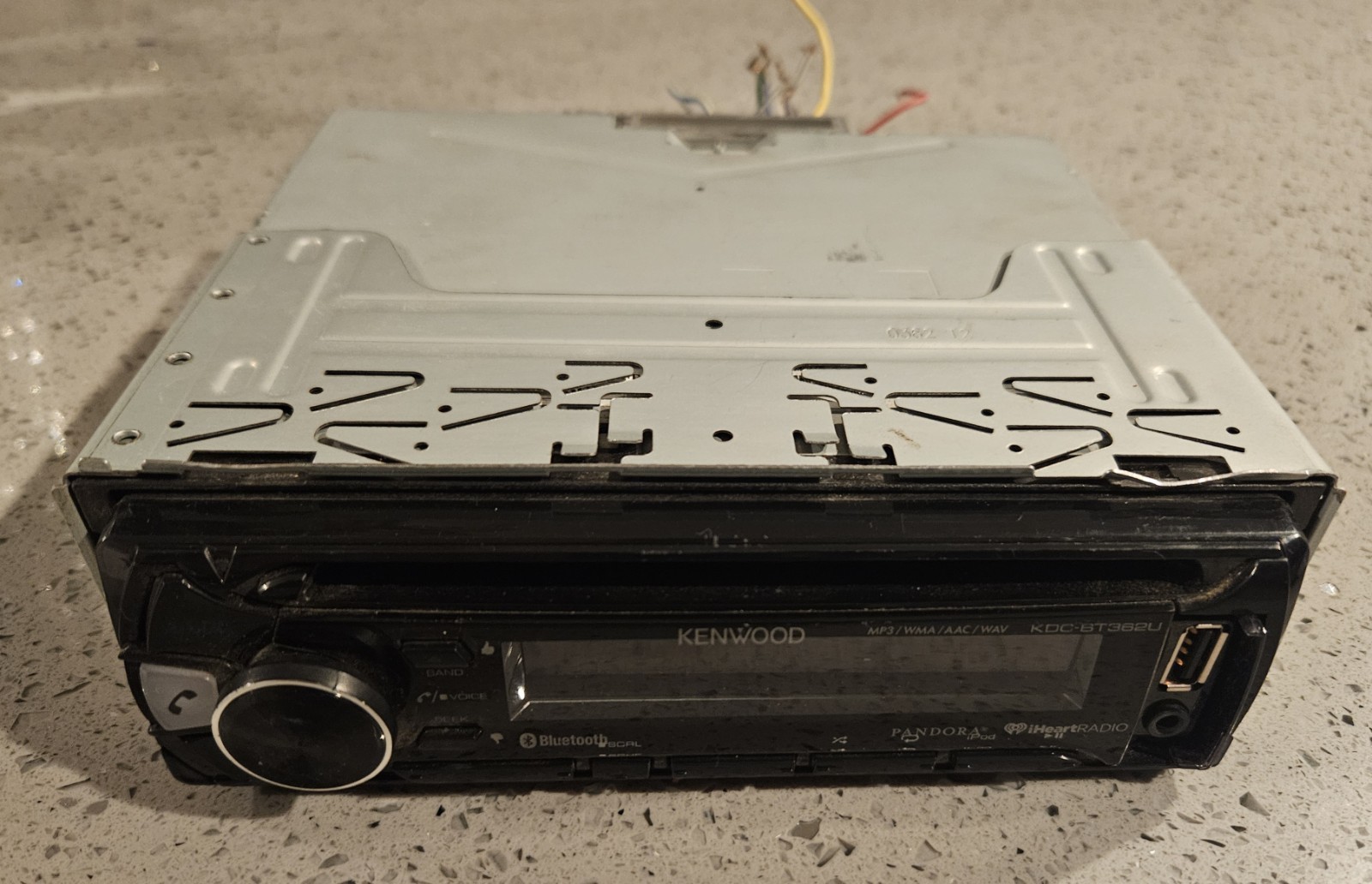 Kenwood KDC-BT362U Single Din Radio Bluetooth Pandora iHeartRadio Works