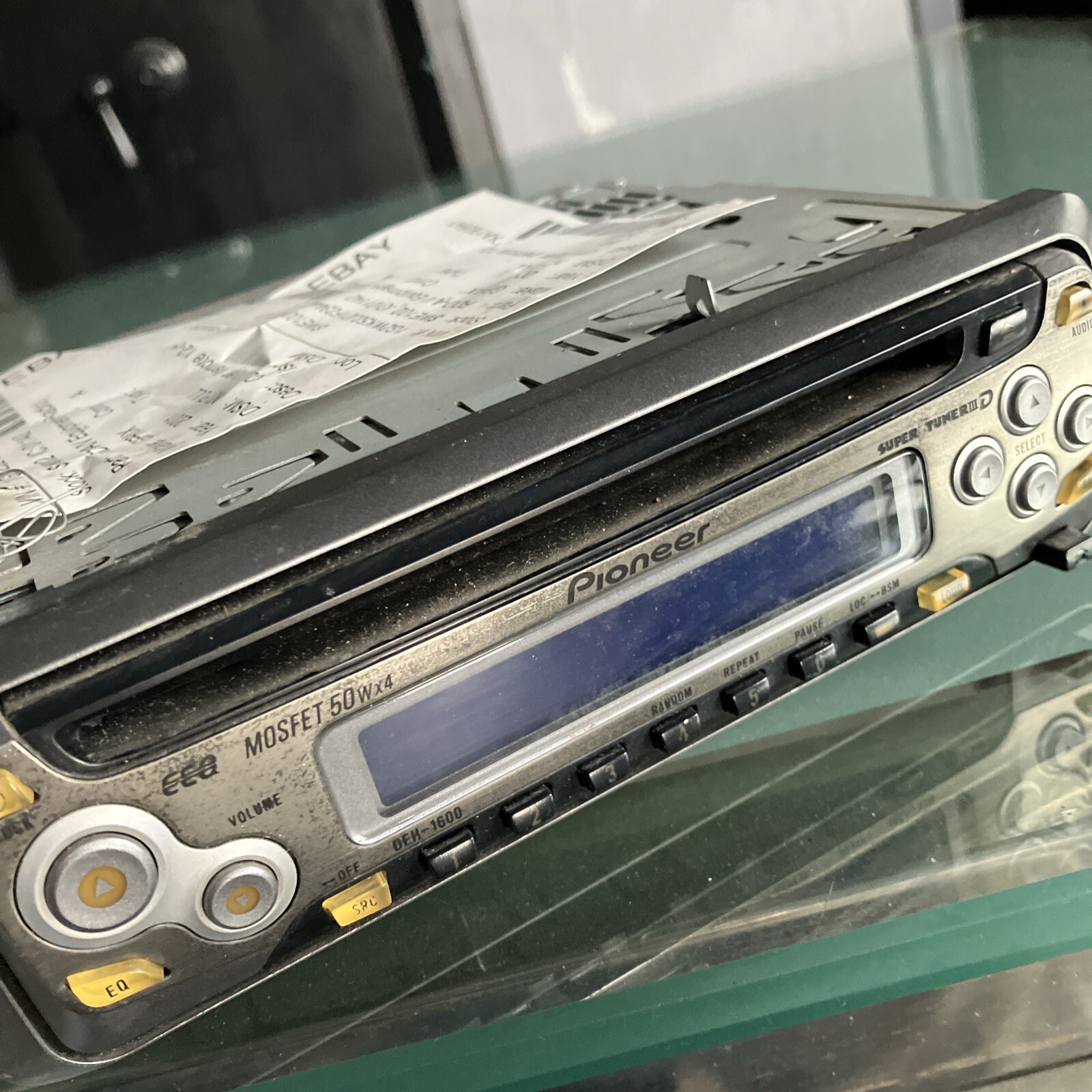 Pioneer DEH-1600 CD Player In Dash Receiver