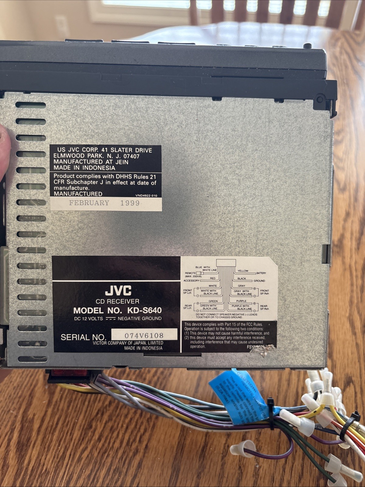 JVC KD-S640 CD Player In Dash Receiver with Removable Face (1999)