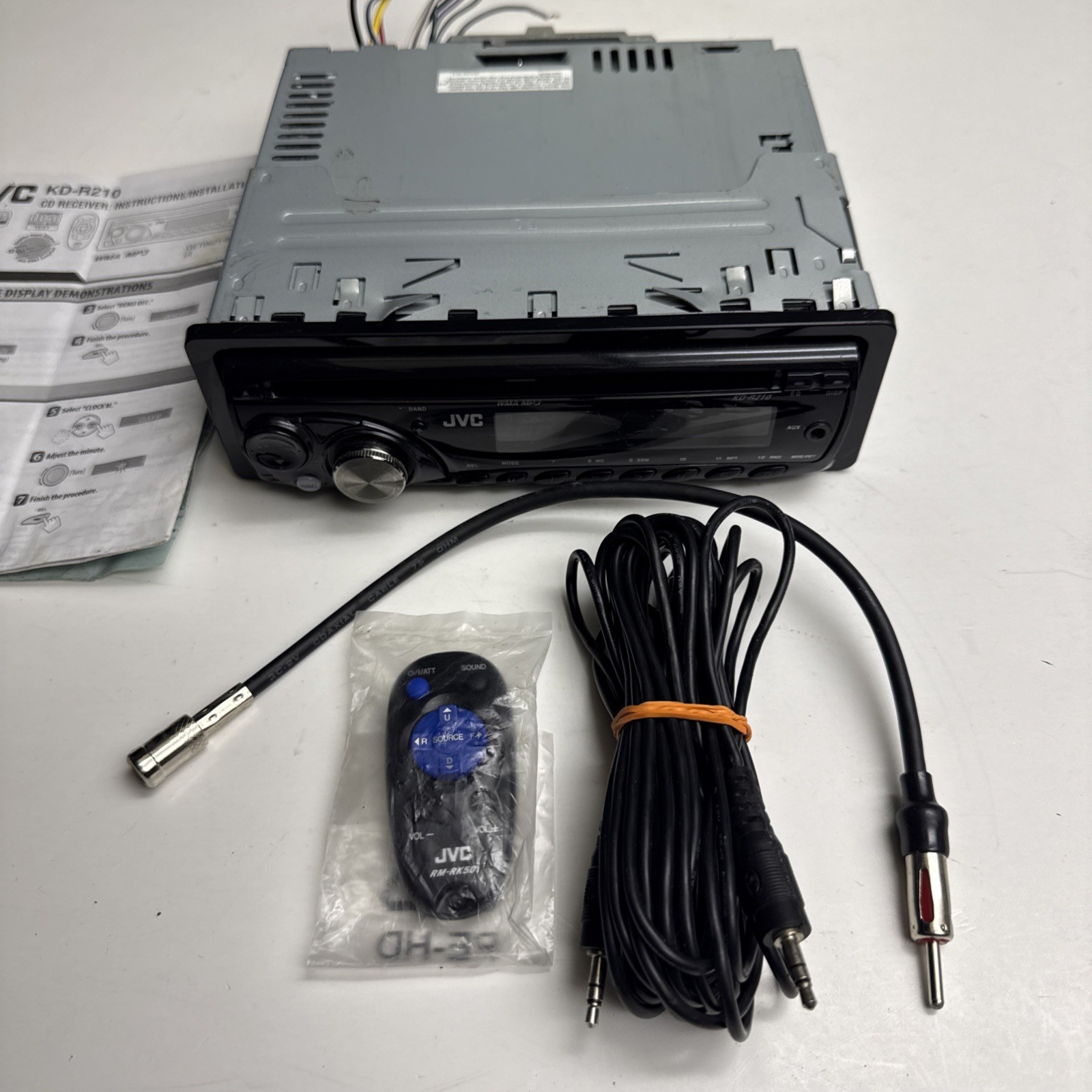 JVC KD-R210 Detachable Face Car Radio MP3 CD Receiver Player Aux Tested Working