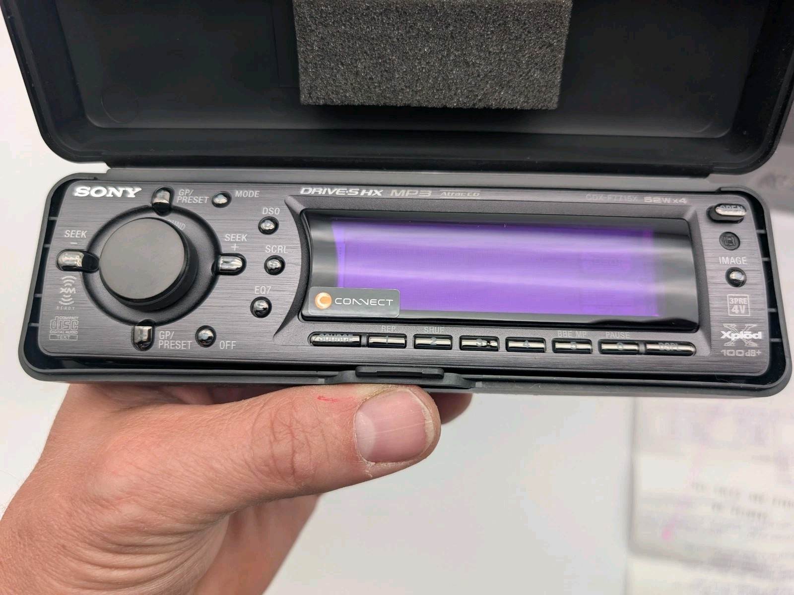 NOS Sony Xplod CDX-F7715X Cd Player Car Audio Unit Am / Fm Radio 52watts X 4 NEW