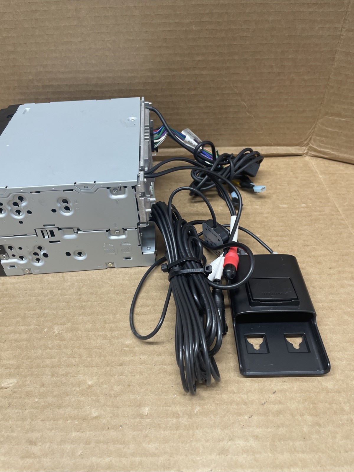 Sony XNV-660BT 6.1″ Touchscreen Car Stereo Receiver (#4)