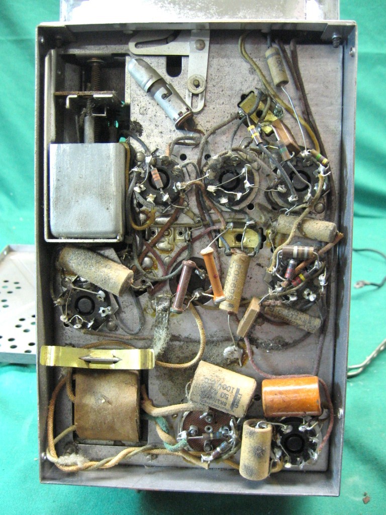 48 -50 ford mopar pontiac nash 54 chevy tk motorola 30937648 model 309 am radio
