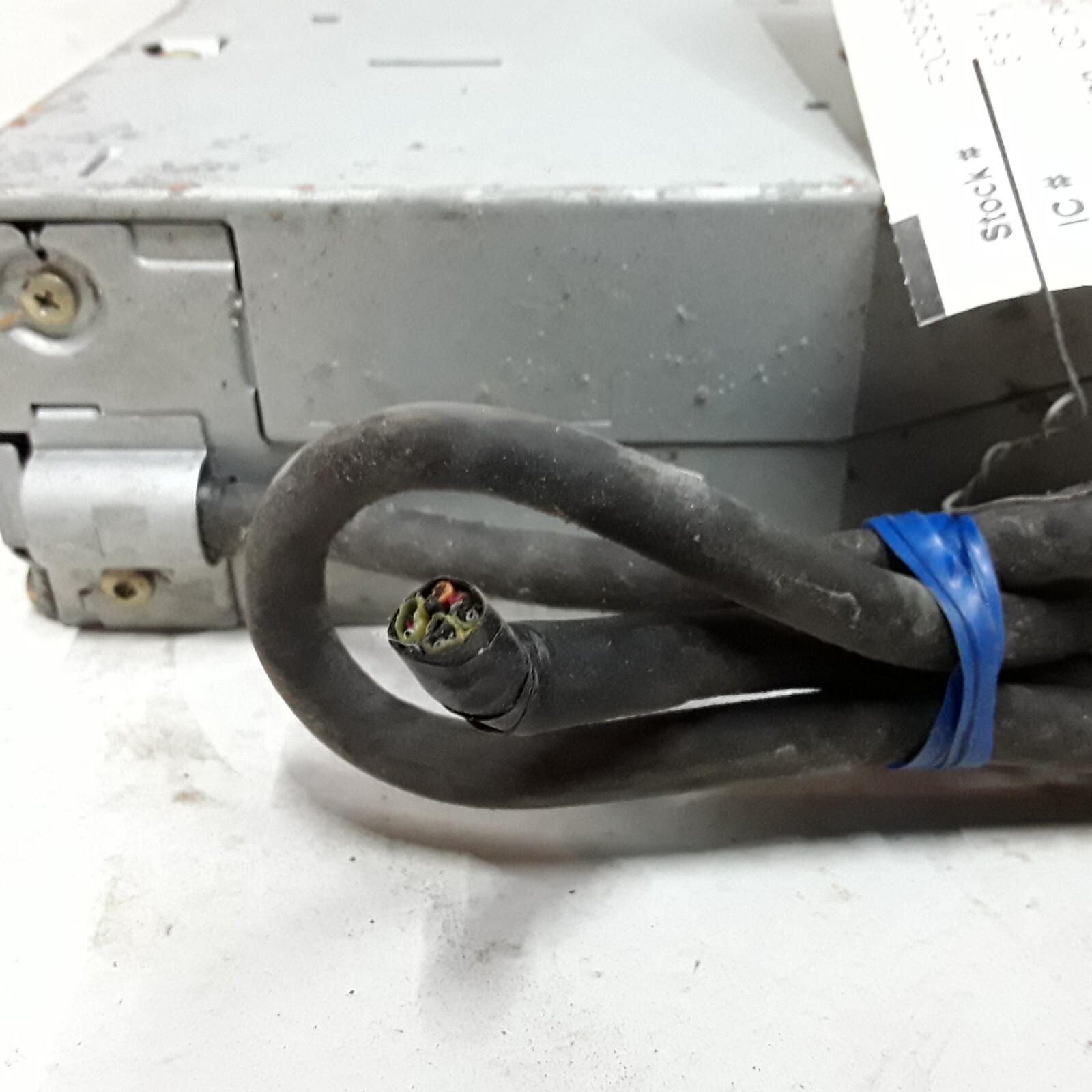 00 01 02 03 04 05 06 07 08 Honda 6 disc CD player needs plug 08A06 3B1 3 G2U
