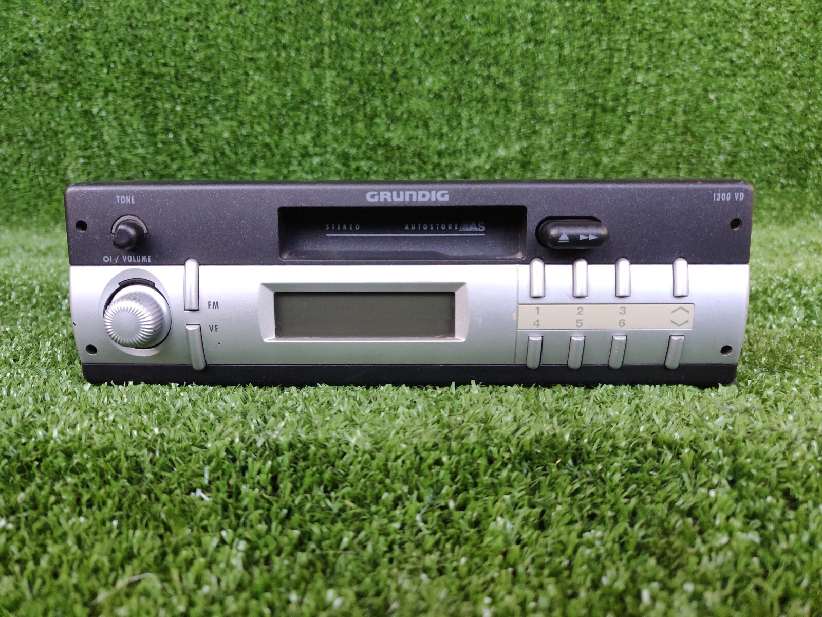 Grundig 1300 Vd 1300vd Original Car Radio