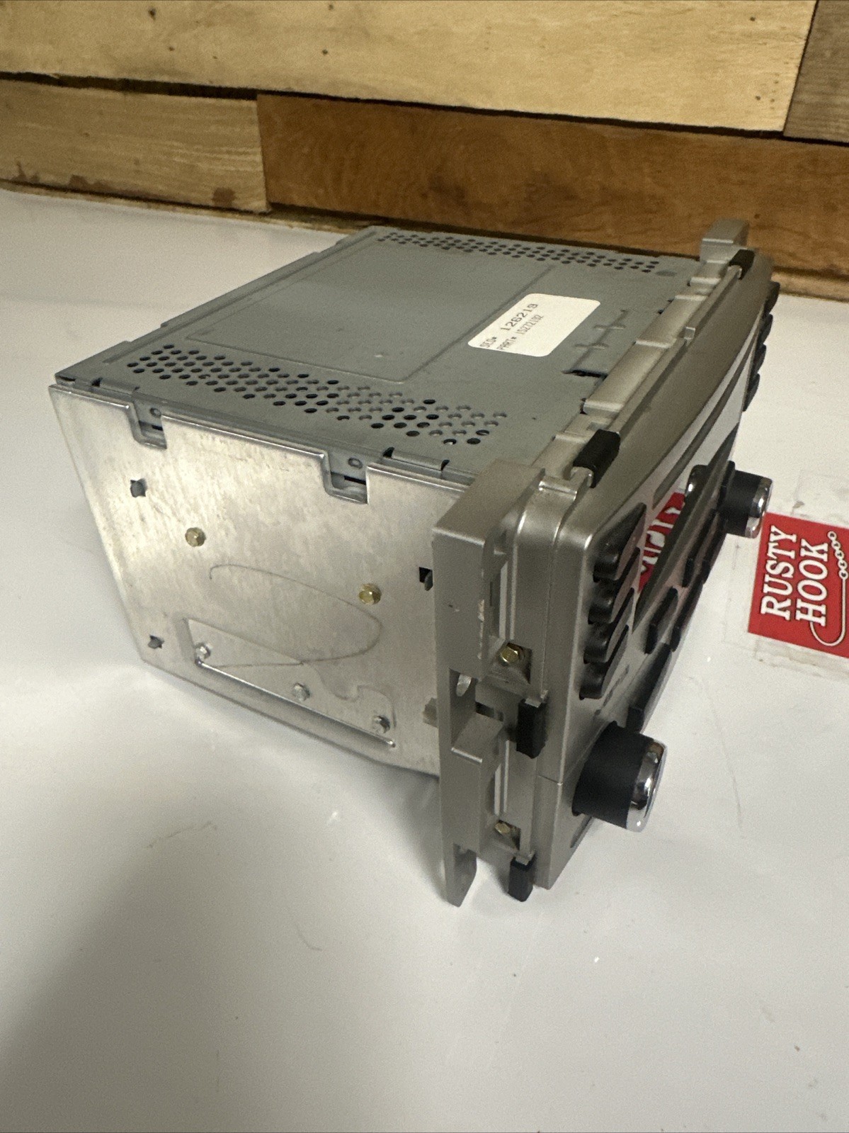 2006 Chevrolet Cobalt AM FM MP3 CD stereo receiver OEM 15272192