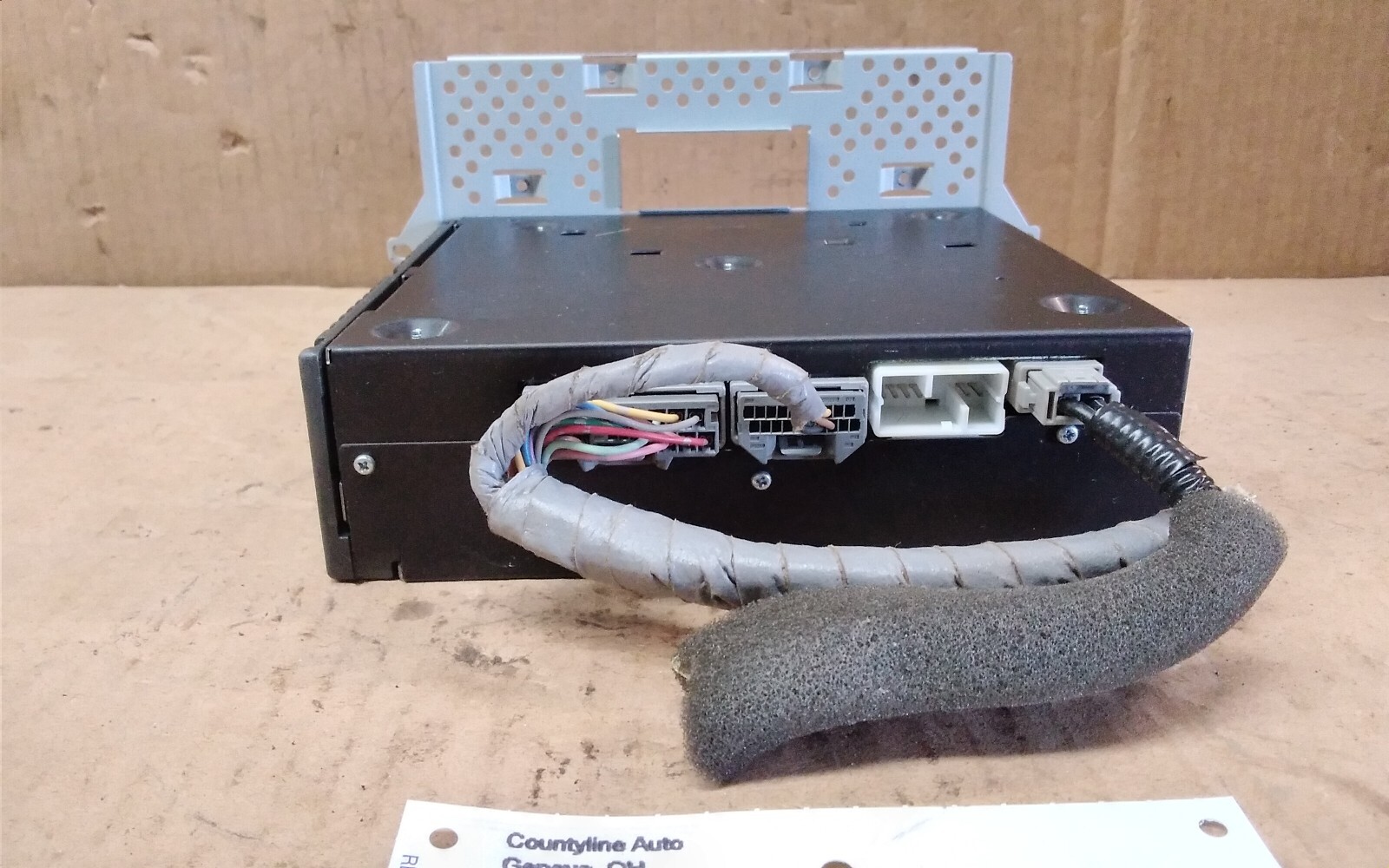 2007 HONDA CIVIC LX AM/FM/CD/MP3 RECEIVER FACE ID-2AE0 CODE-63411