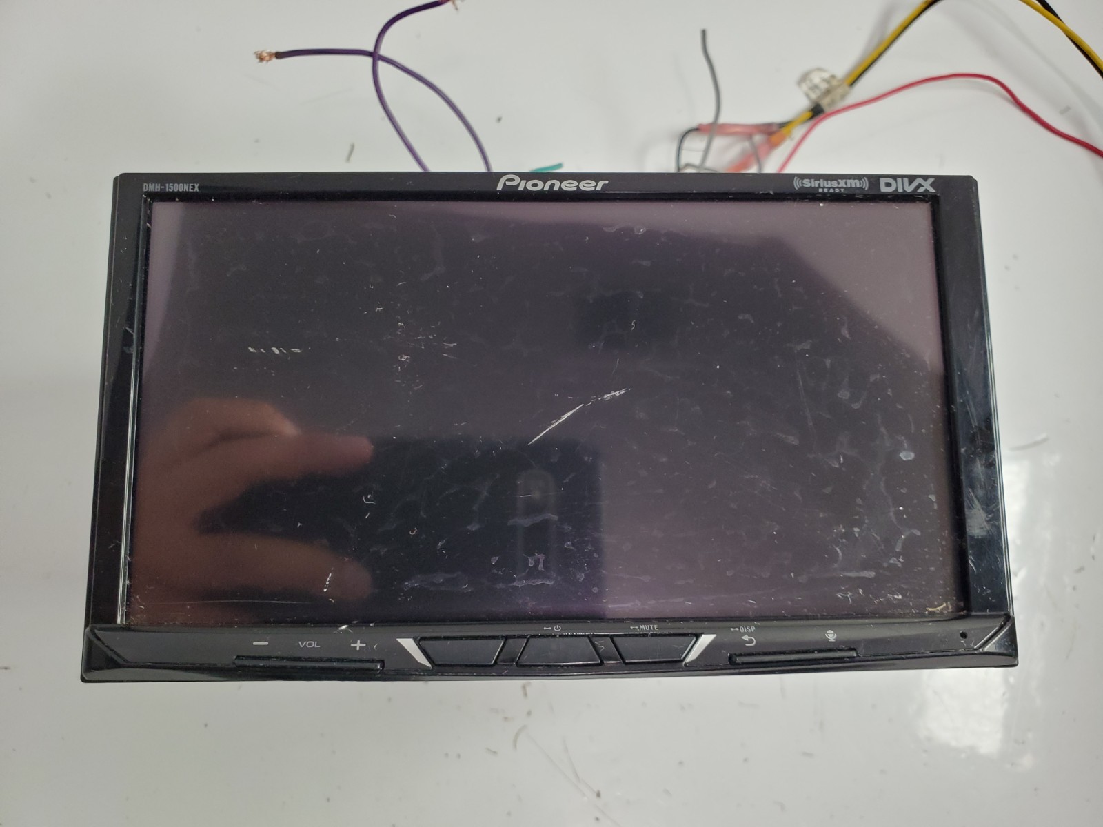 Pioneer DMH-1500NEX Digital Media Receiver with 7″ Display – Scratch On Screen