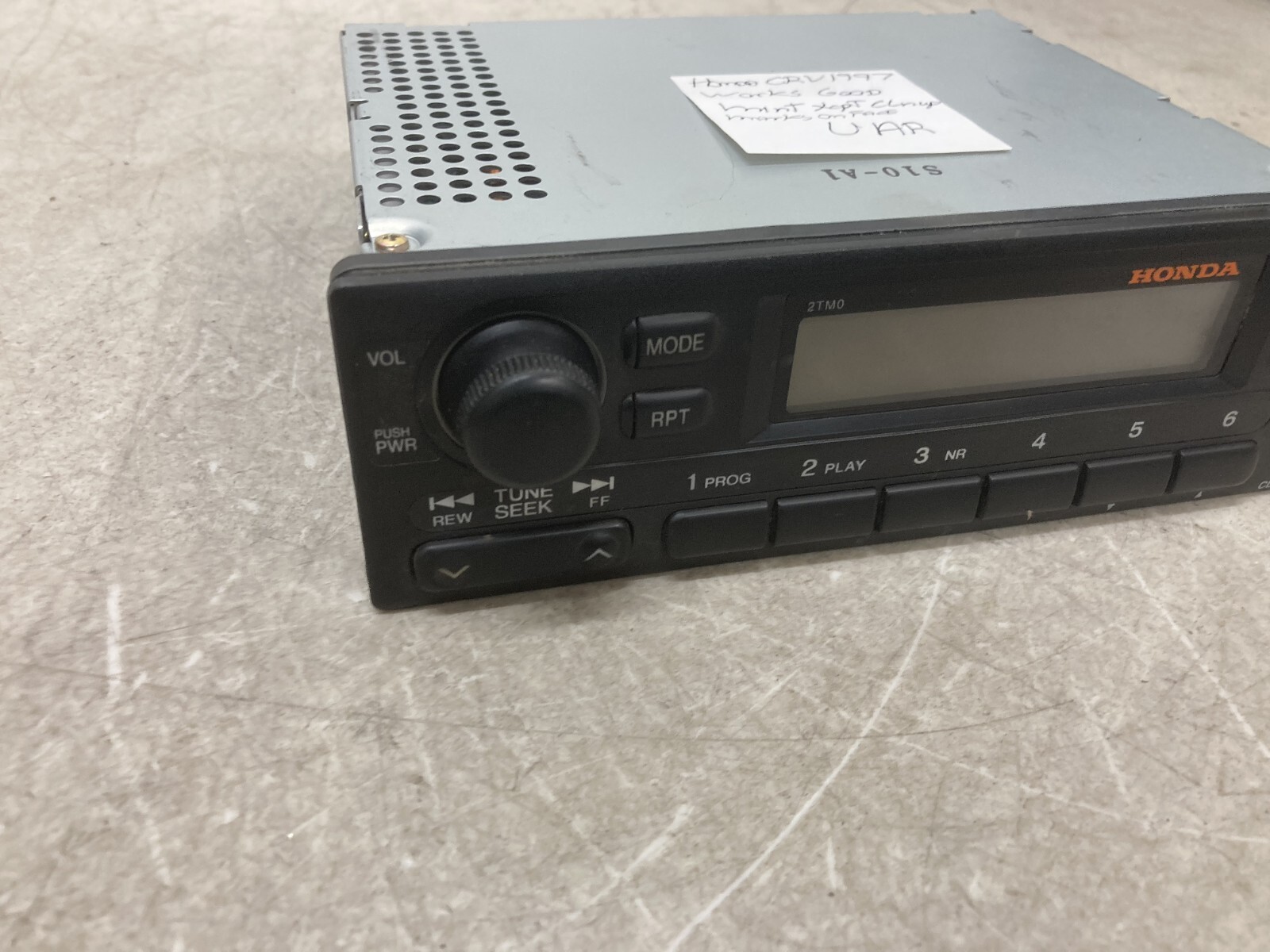 Honda crv CR-V AM FM Radio Stereo OEM 39100-S10-A110-M1