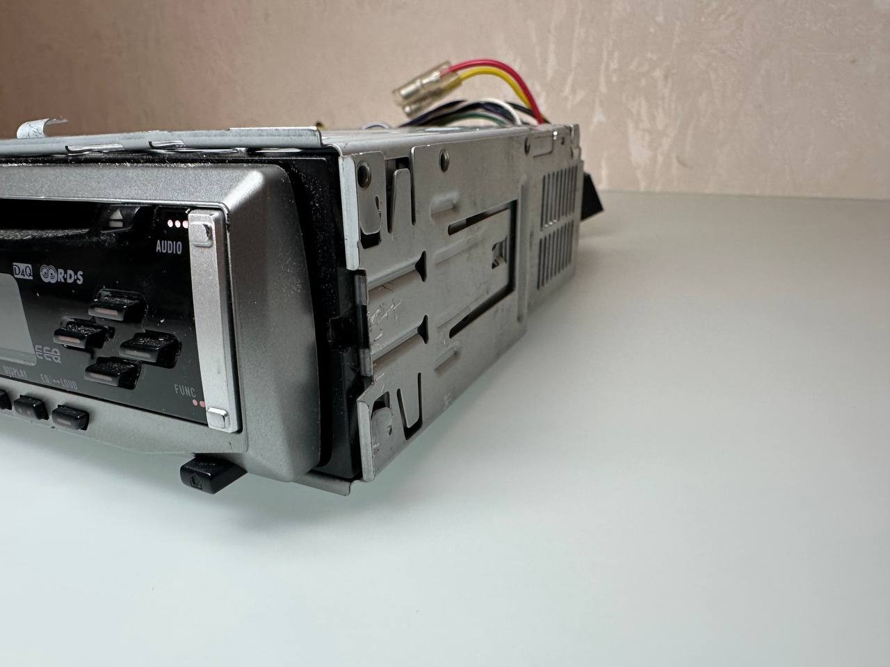 Pioneer DEH-1900R Car CD Player Stereo Detachable Face MOSFET 50Wx4 Tested