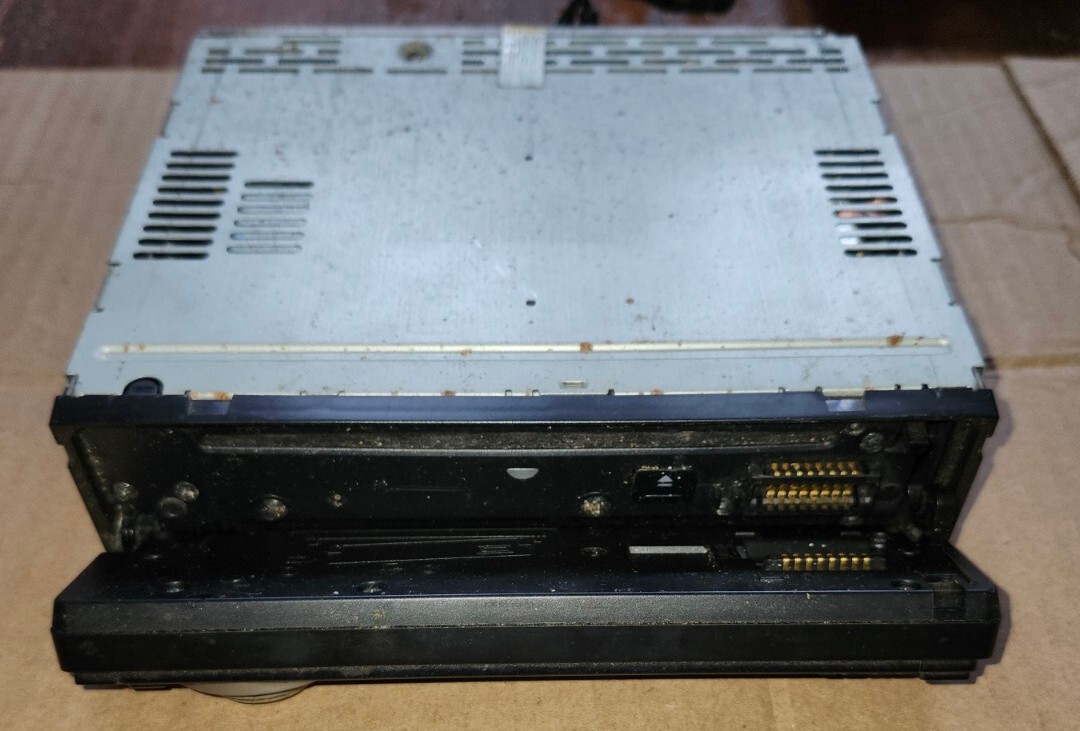 (H8-#2) — Sony GTX-GT520 Compact Disc Player For Auto – Untested
