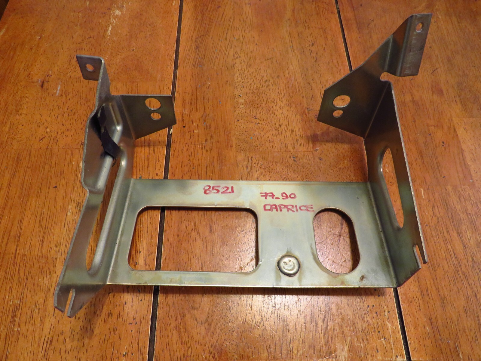 Original 77-78-79-80-81 Chevrolet Caprice Radio-8 Track Player Mounting bracket