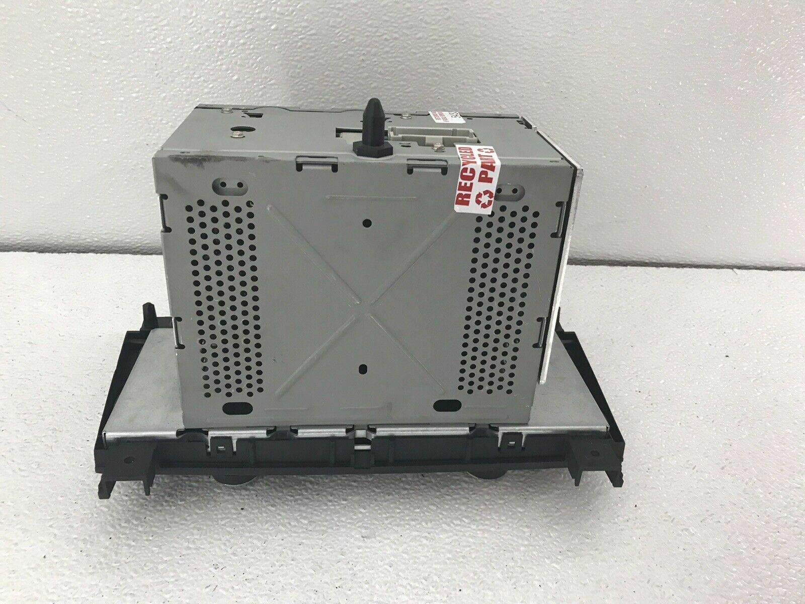 2005-2008 buick allure / lacrosse radio stereo CD player 10391271 (RPO U1C) oem