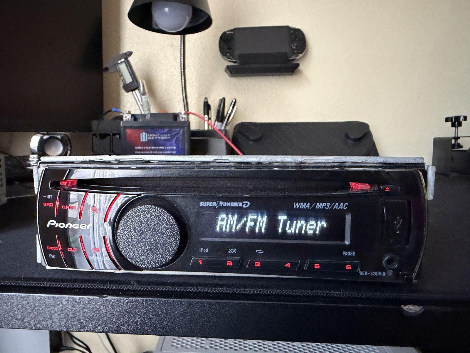Pioneer DEH-3200UB 1 DIN AM/FM Tuner In-Dash Car Stereo Head Unit