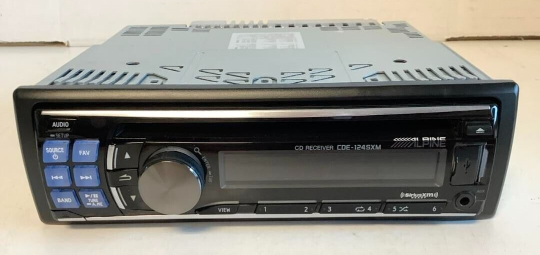 Alpine CDE-124SXM 50W x 4-Channel with SiriusXM Satellite Radio
