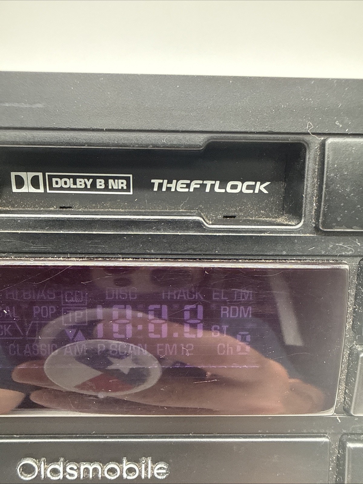 Oldsmobile Delco GM OEM Cassette player radio 95 96 97 98 99 16200753 Olds