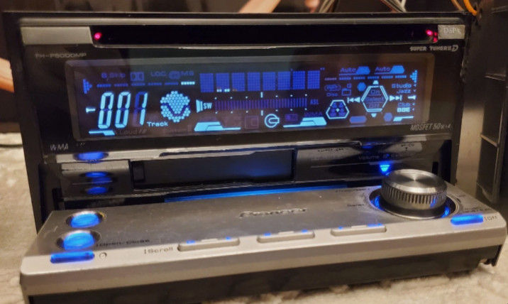 Pioneer Double Din Cassette CD Player for parts Cd need repair FH-P5000MP