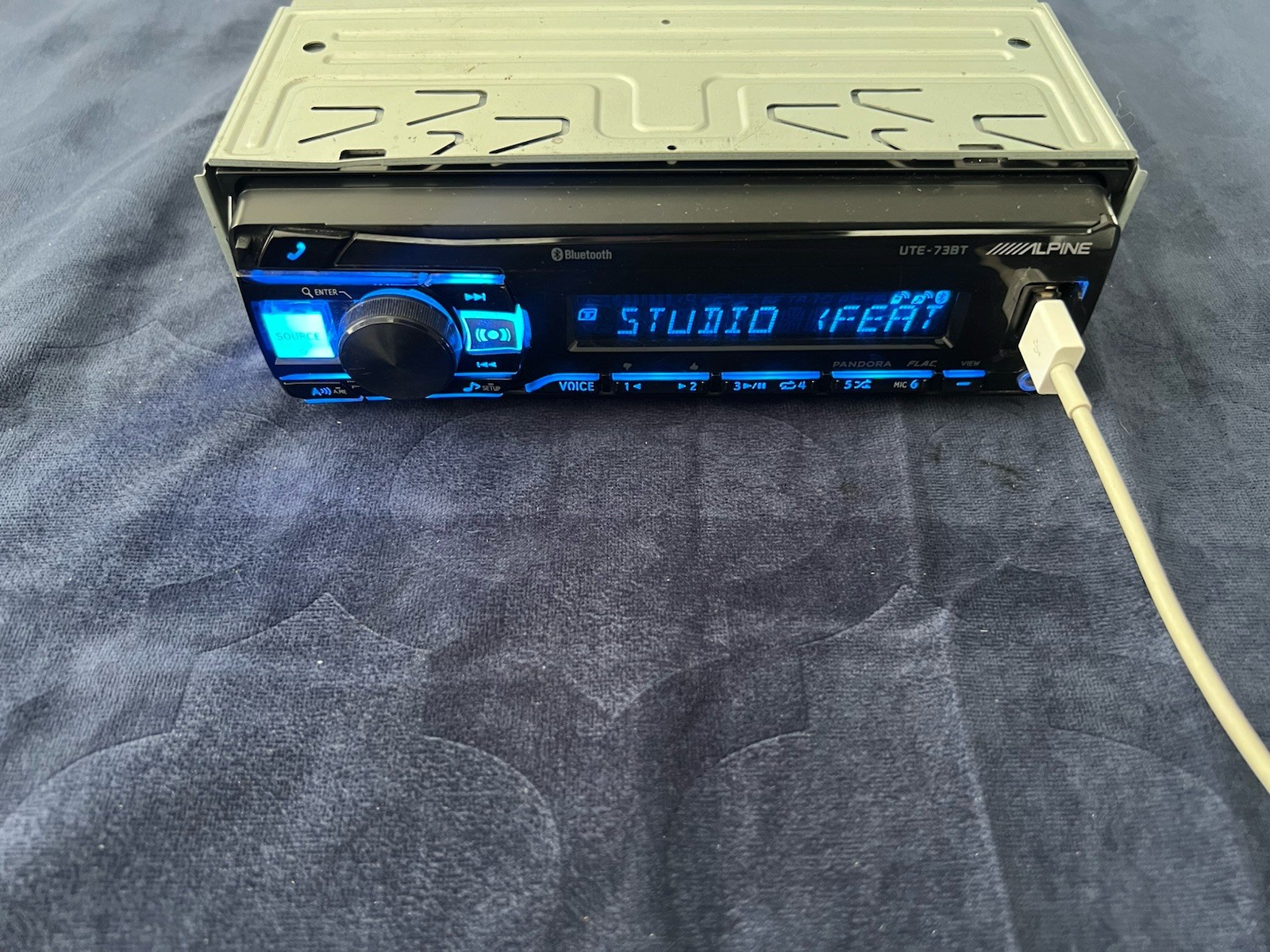 ⭐️Pre-Owned,TESTED⭐️ Alpine BT|USB|AM/FM -(UTE-73BT)