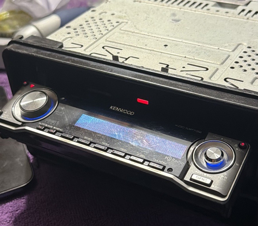 Kenwood KDC-MP732 Classic Radio Tested