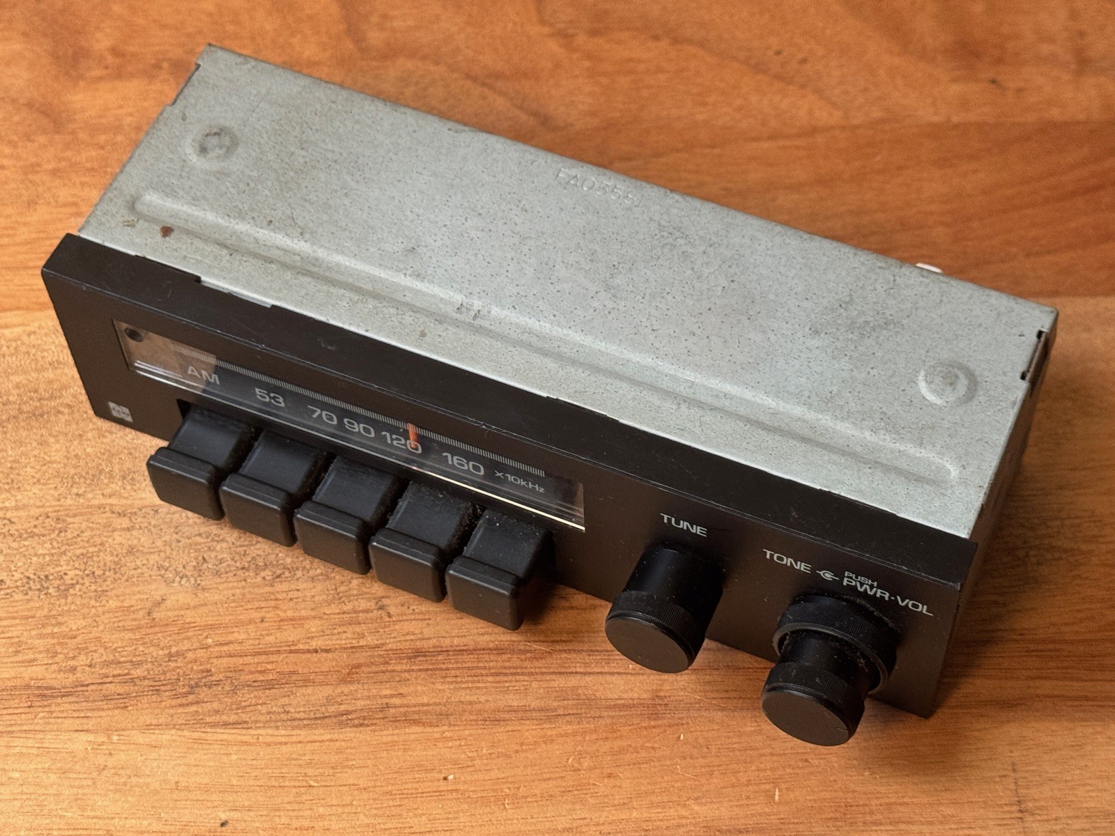 Vintage TOYOTA J-40 Landcruiser MATSUSHITA Japan 86120-16530 Factory Radio