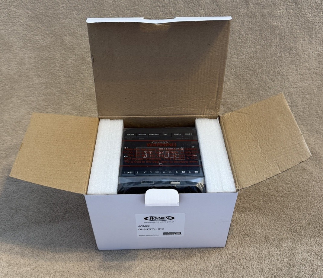 Jensen JWM22 AM/FM/Bluetooth/USB/HDMI/AUX Cube Wall Mount Stereo