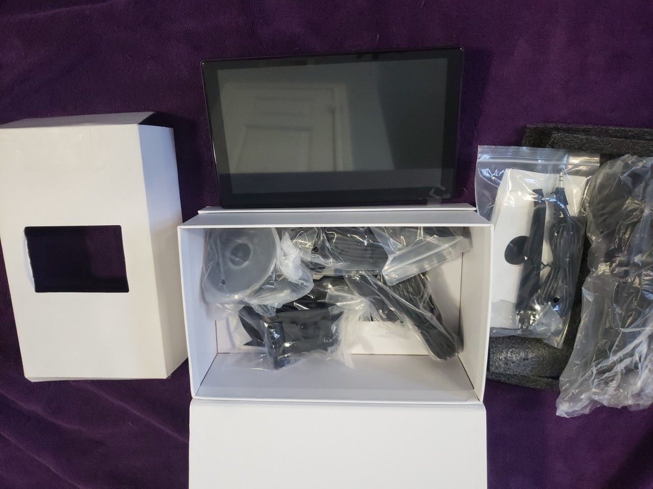 Q9S Wireless Smartscreen Stereo