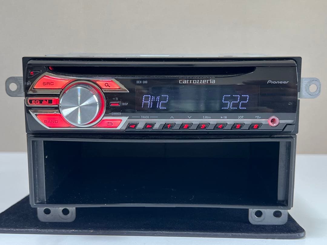 Pioneer DEH-380 car audio