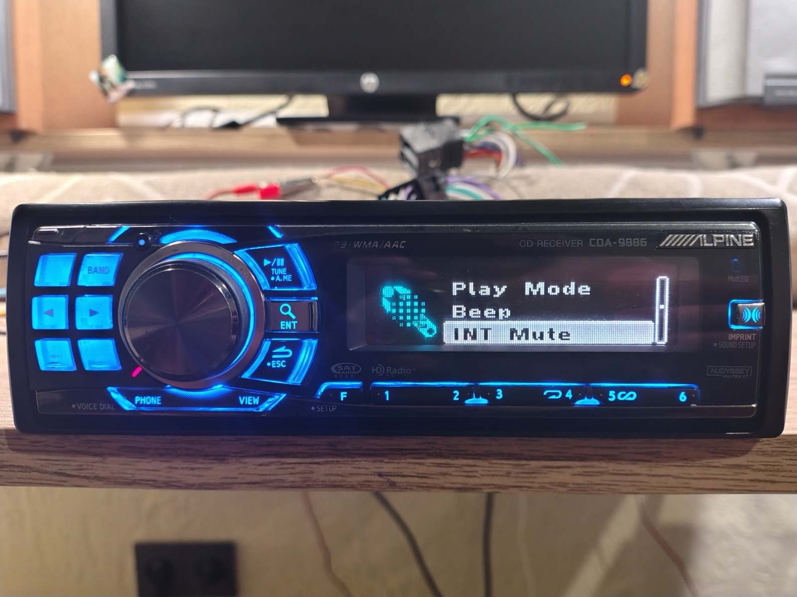 Alpine CDA-9886 Car Stereo CD Receiver Fully Working 4V Pre out Good Shape