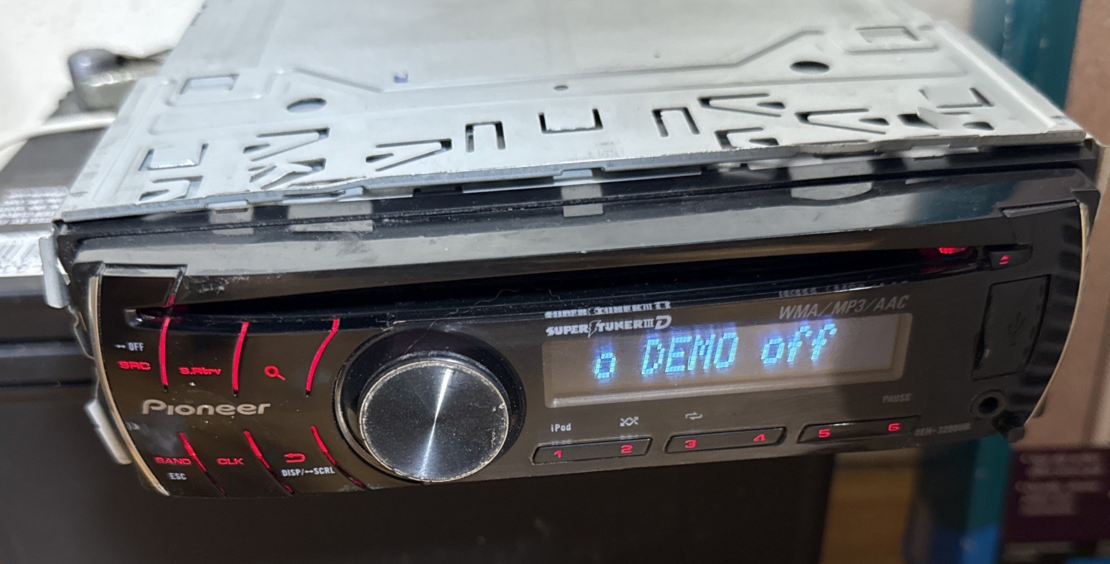 pioneer deh-3200ub car stereo Tested Works Missing Trim Ring Might Need New Cage