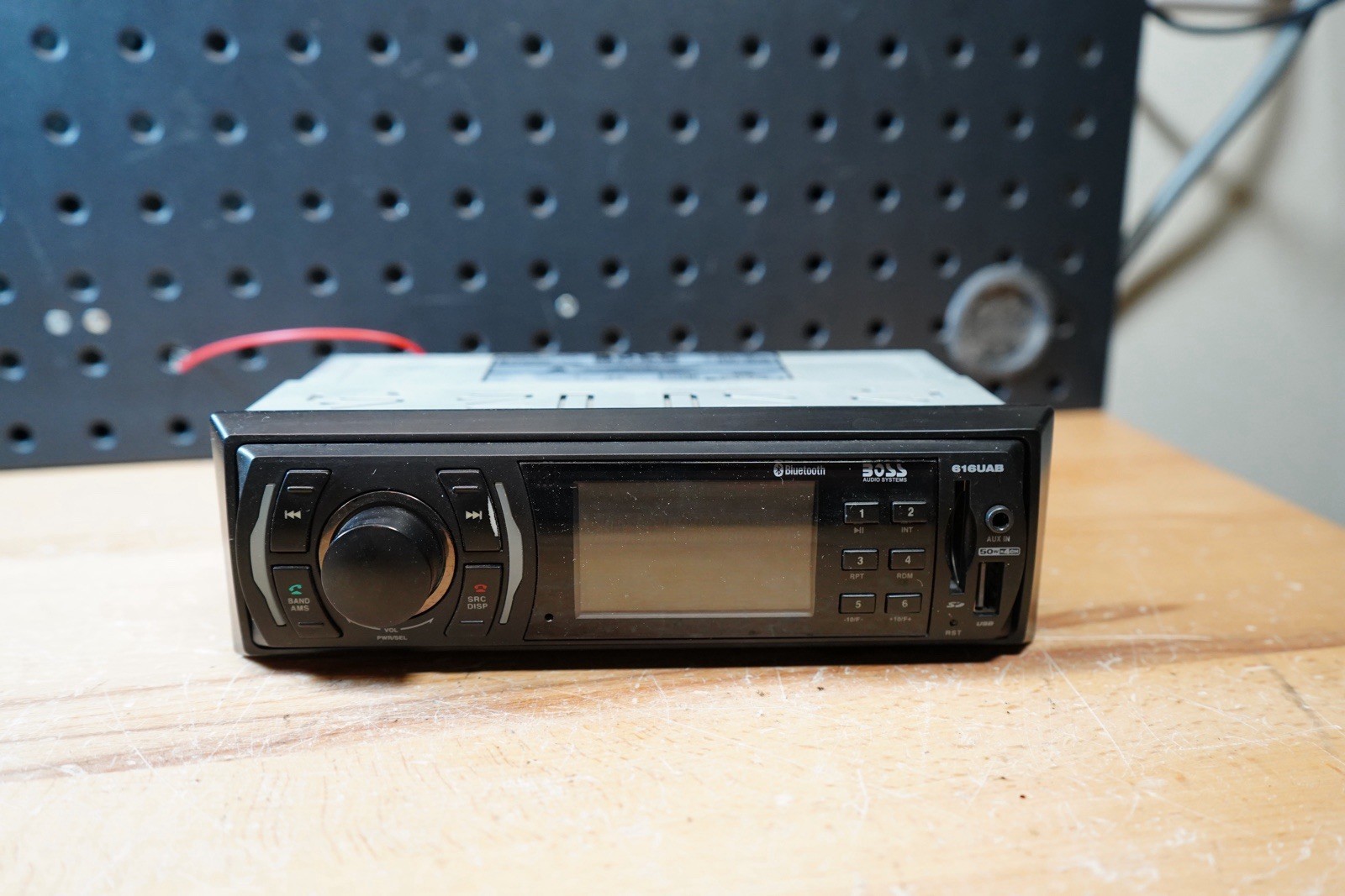 (O) Boss Audio Systems Model 616UAB MP3 Compatible Digital AM/FM Receiver, Black
