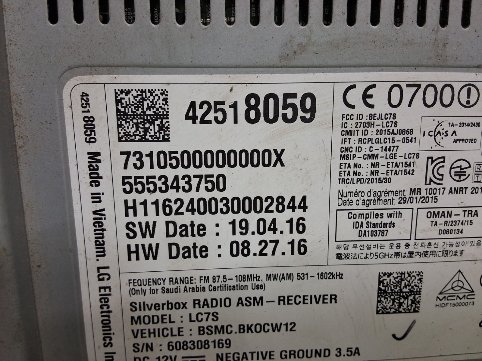17 18 19 Chevy spark Colorado AM FM radio receiver 42518059