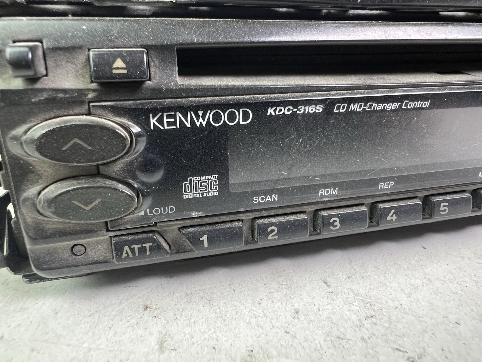 Kenwood KDC-316S 45W x 4 Car Stereo CD Receiver Radio