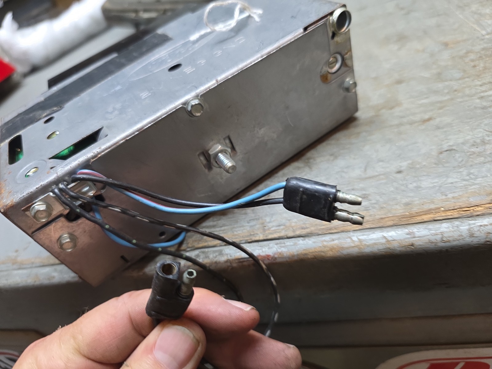 Ford AM Car Radio 12V NEG GND Philco D30A-18806