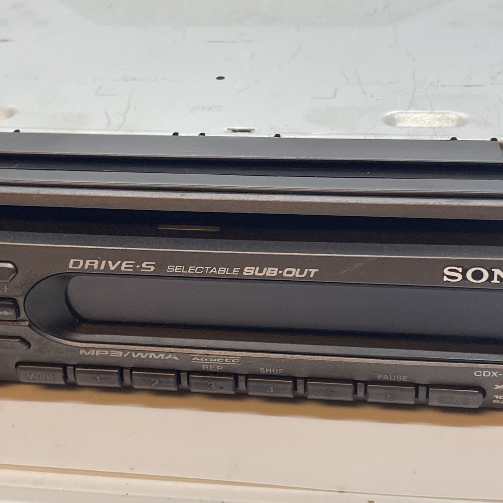Sony CDX-GT200 Car Radio AM/FM CD Player MP3 Xplod Series Untested