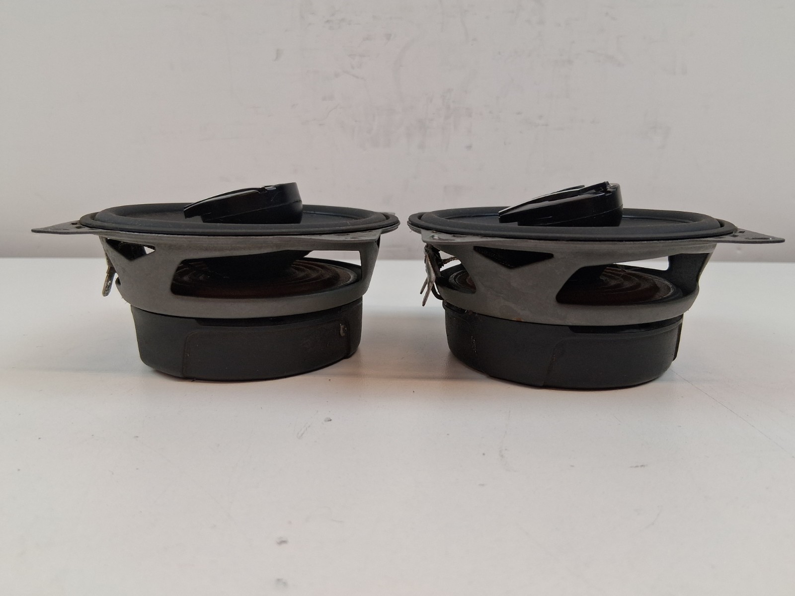 Hertz ECX-100.5 4″ 120W 2-way Mylar Super Tweeter Energy Speakers 120W 4ohms