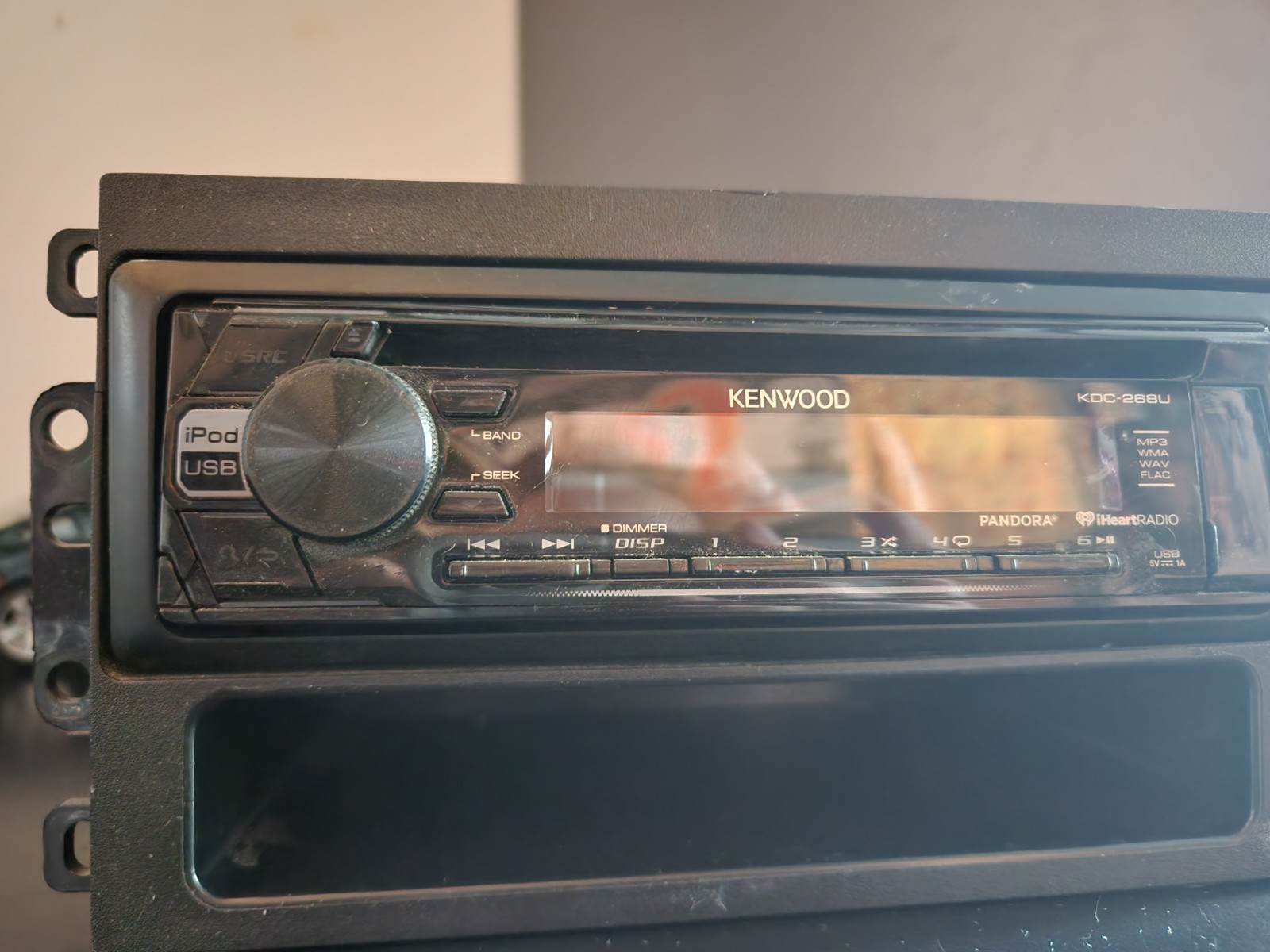 Kenwood KDC-268U CD AM FM CD+PAC Gm Interface Dash Kit Included