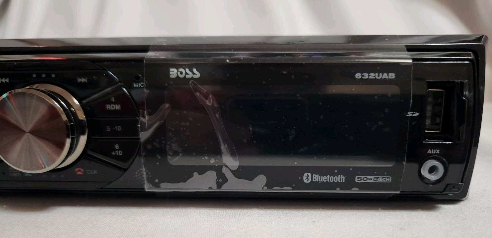 Boss Audio Systems 632UAB Bluetooth Car Stereo with USB, AM/FM Radio, and AUX-In