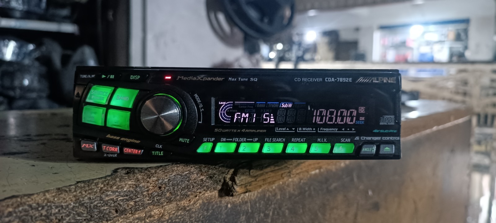 Alpine CDA-7892E Car CD Player Receiver Ai-Changer 50W x 4 MediaXpander 4V Pre
