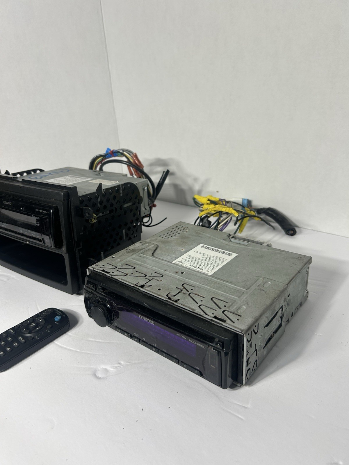 Lot Of 2 Kenwood CAR Stereos And Remote. KDC-BT76HD AND KDC-255U And RC-406