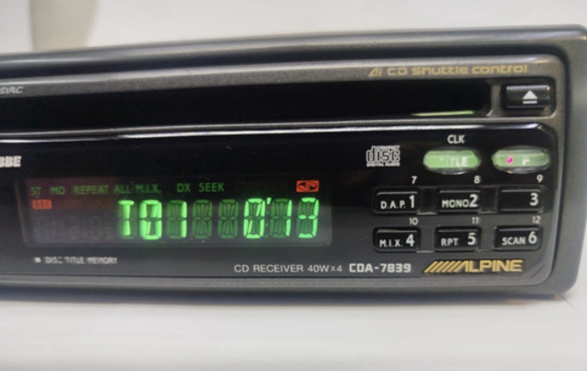 ALPINE CAR AUDIO STEREO IN DASH CD UNIT OLD SCHOOL CDA-7839 VINTAGE RARE EQ BASS